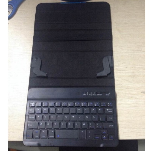 Funda con Teclado Bluetooth Universal Tablet 9.7*