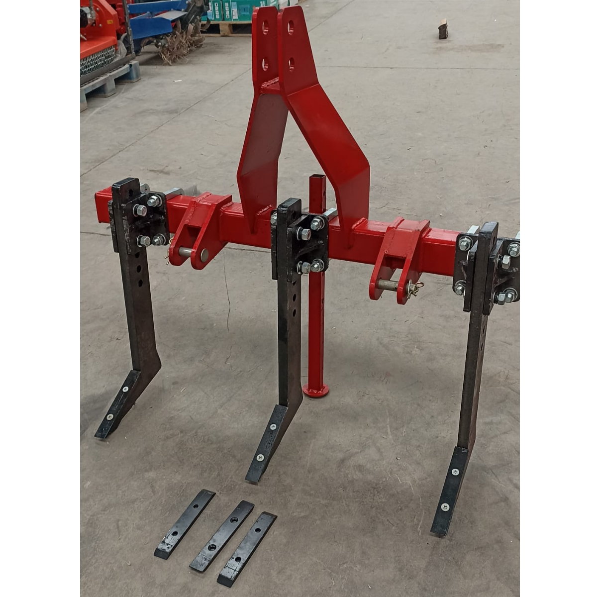 Arado cincel 1.2m 3 tres puntas timones tractor agricola 25-35h