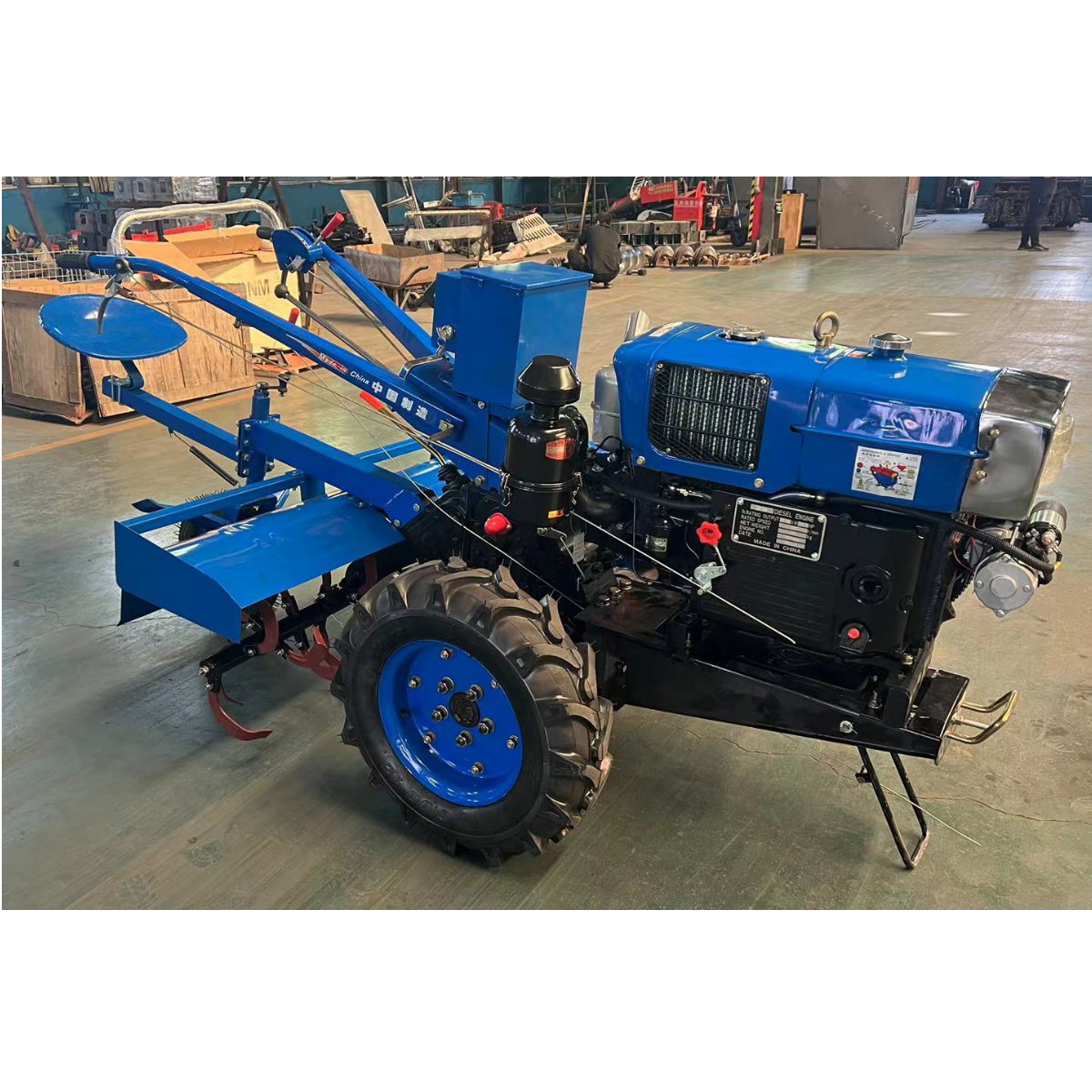 Motocultivador motocultor con asiento diesel 15hp enfriado refr