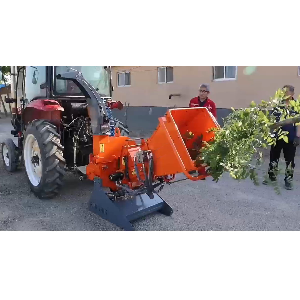 Chipeadora para tractor 4 pulgadas con alimentacion hidraulica